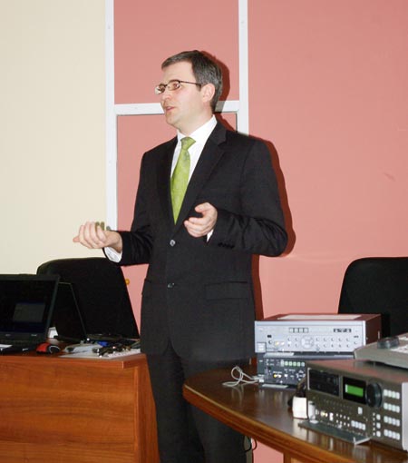 Дмитрий Стрельцов, региональный менеджер по РФ и СНГ представительства компании Mitsubishi Electric в Москве
